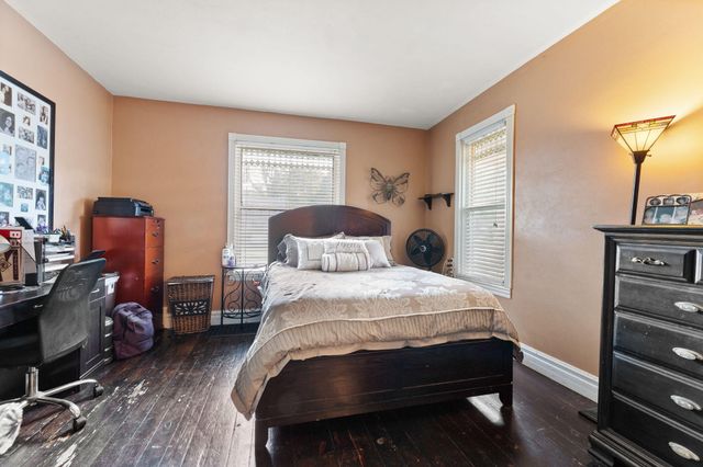 422 Jefferson Avenue, Chesterton, IN 46304