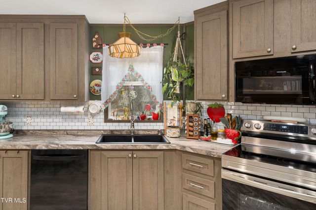 326 Grindstaff Road, Butler, TN 37640