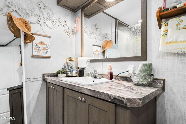 326 Grindstaff Road, Butler, TN 37640