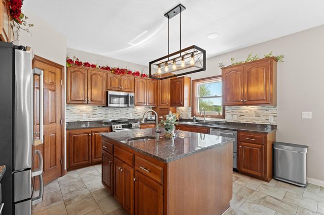 1653 Bear Meadow Lane SE, Rochester, MN 55904