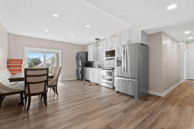 1653 Bear Meadow Lane SE, Rochester, MN 55904