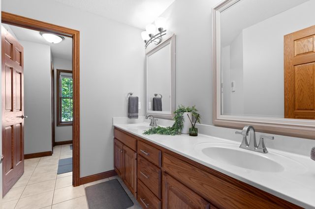 1653 Bear Meadow Lane SE, Rochester, MN 55904