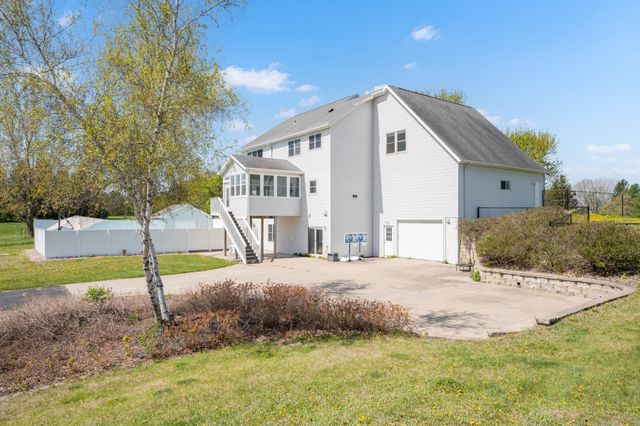 1653 Bear Meadow Lane SE, Rochester, MN 55904