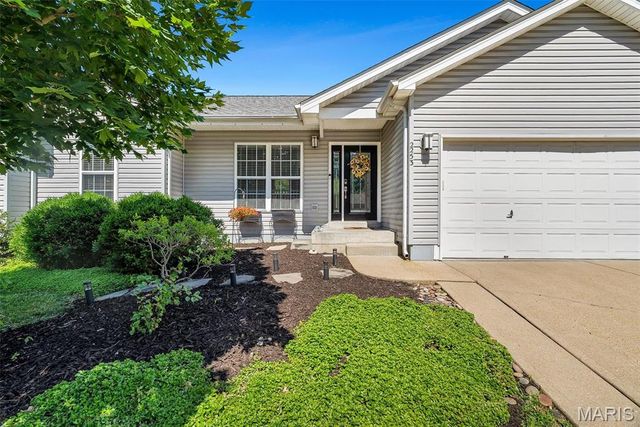 2253 Fairway, High Ridge, MO 63049