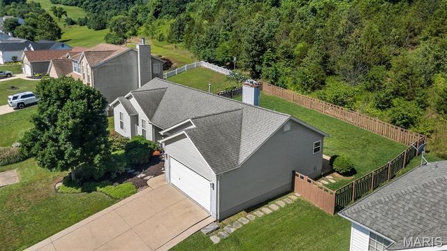 2253 Fairway, High Ridge, MO 63049