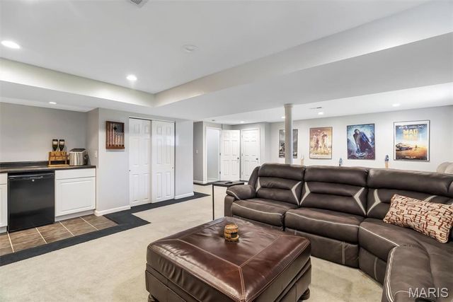 2253 Fairway, High Ridge, MO 63049