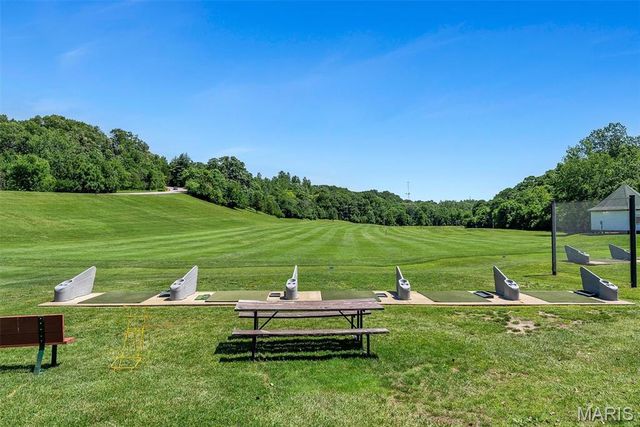 2253 Fairway, High Ridge, MO 63049
