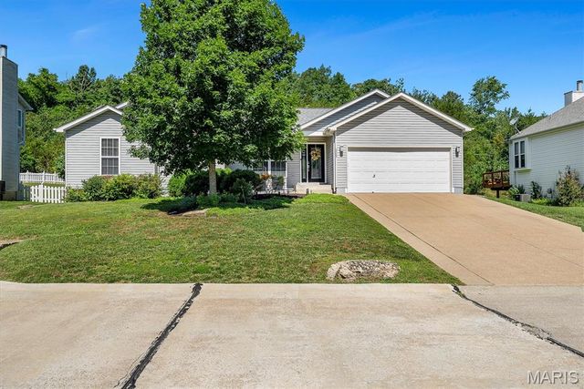 2253 Fairway, High Ridge, MO 63049