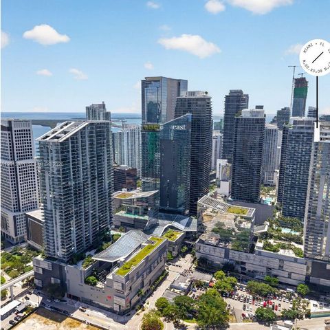 88 SW 7th St 1012, Miami, FL 33130