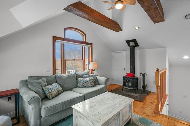 206 Reservoir Road, Middletown, RI 02842