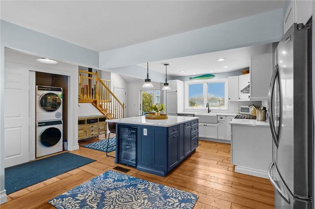 206 Reservoir Road, Middletown, RI 02842