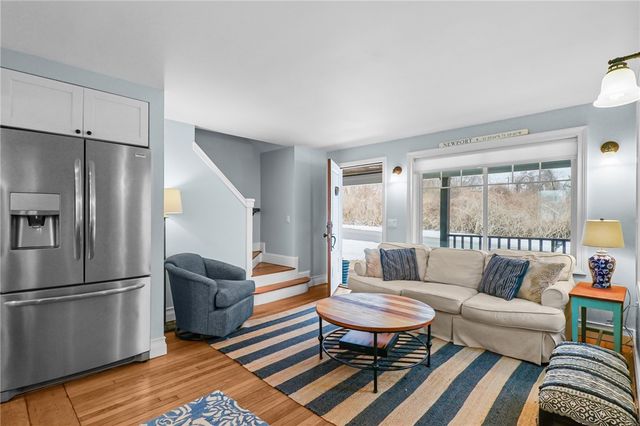 206 Reservoir Road, Middletown, RI 02842