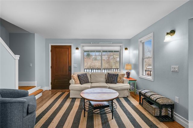 206 Reservoir Road, Middletown, RI 02842