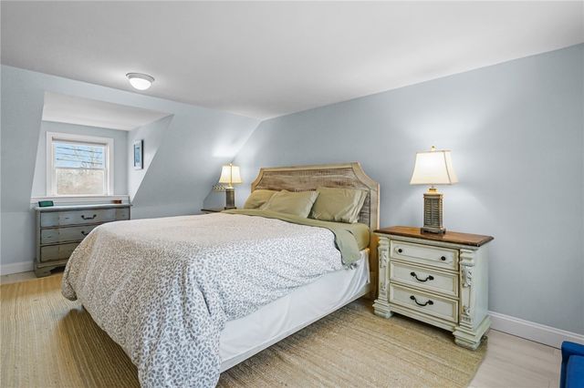 206 Reservoir Road, Middletown, RI 02842