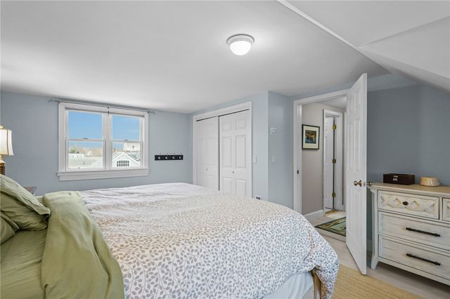 206 Reservoir Road, Middletown, RI 02842