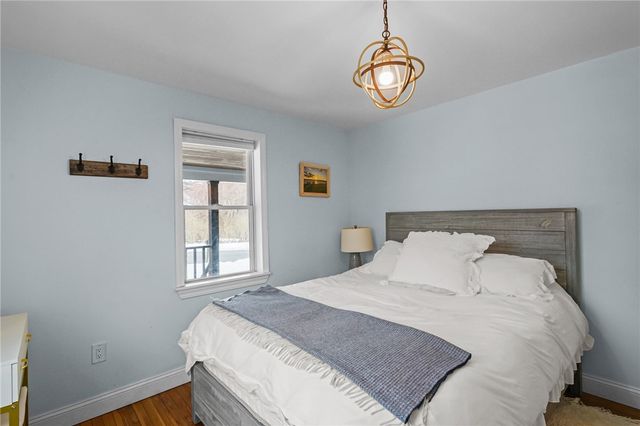 206 Reservoir Road, Middletown, RI 02842