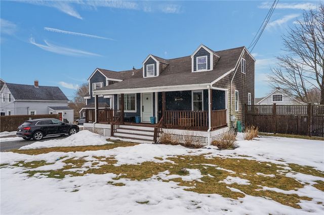 206 Reservoir Road, Middletown, RI 02842