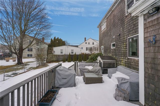 206 Reservoir Road, Middletown, RI 02842