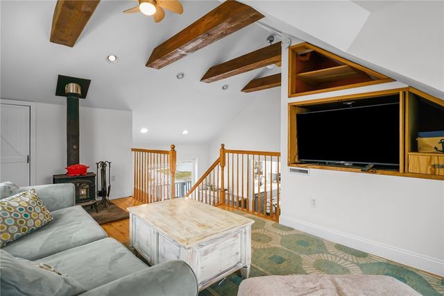 206 Reservoir Road, Middletown, RI 02842