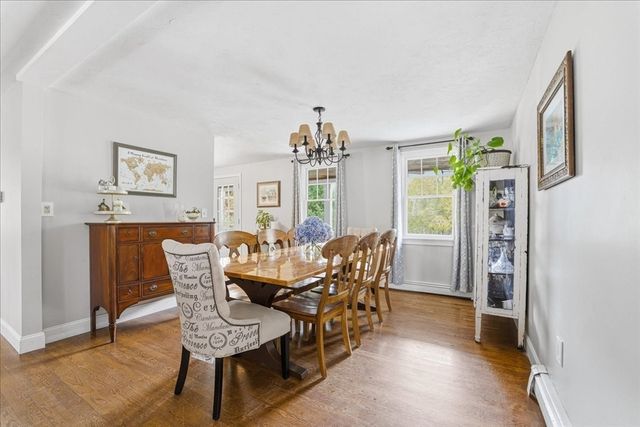 2 Clinton Ter, Kingston, MA 02364