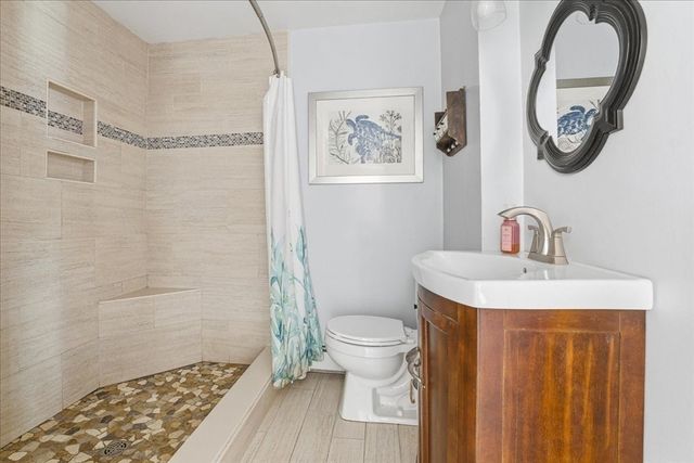 2 Clinton Ter, Kingston, MA 02364