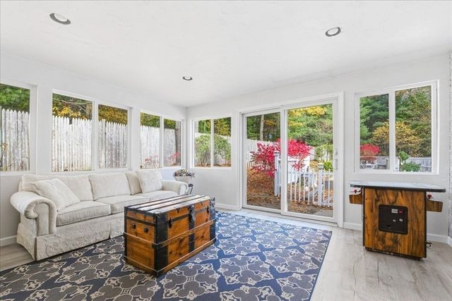 2 Clinton Ter, Kingston, MA 02364