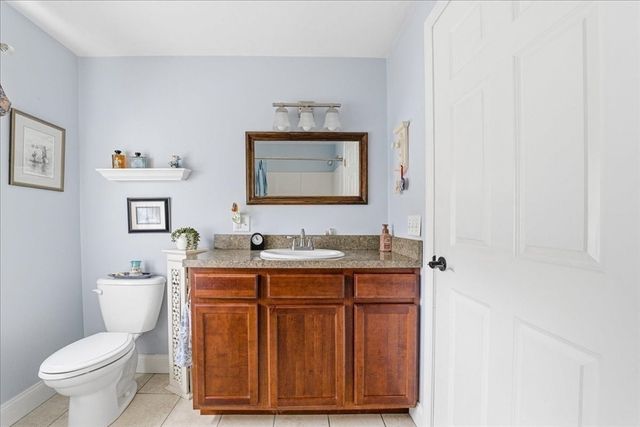 2 Clinton Ter, Kingston, MA 02364