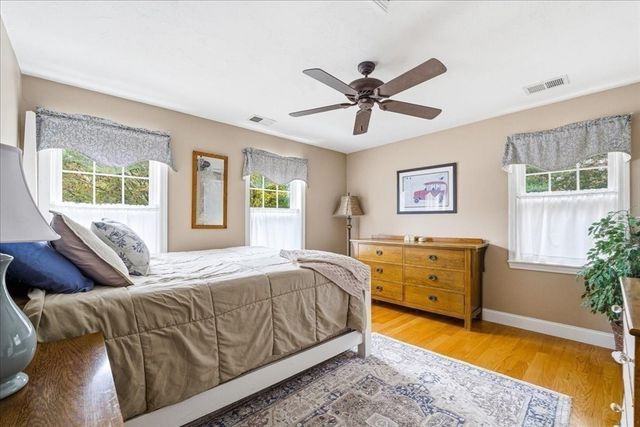 2 Clinton Ter, Kingston, MA 02364