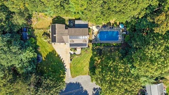 2 Clinton Ter, Kingston, MA 02364