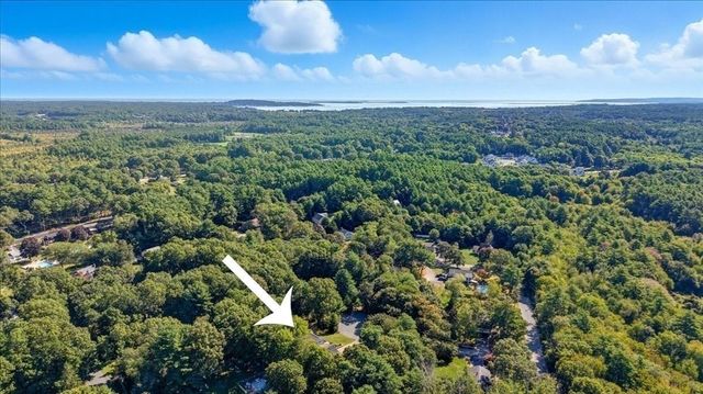 2 Clinton Ter, Kingston, MA 02364