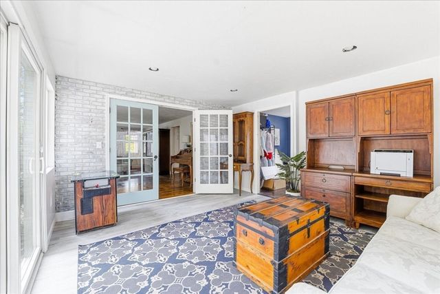 2 Clinton Ter, Kingston, MA 02364