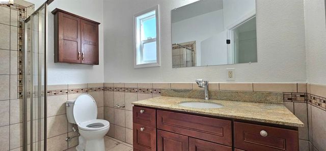 3137 Pleitner Ave, Oakland, CA 94602