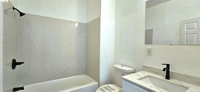 3137 Pleitner Ave, Oakland, CA 94602