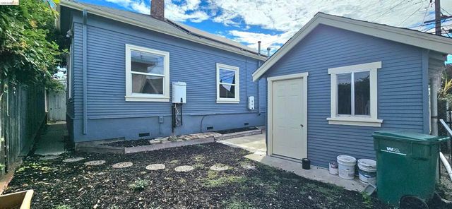 3137 Pleitner Ave, Oakland, CA 94602