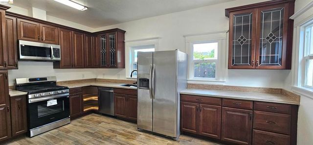 3137 Pleitner Ave, Oakland, CA 94602