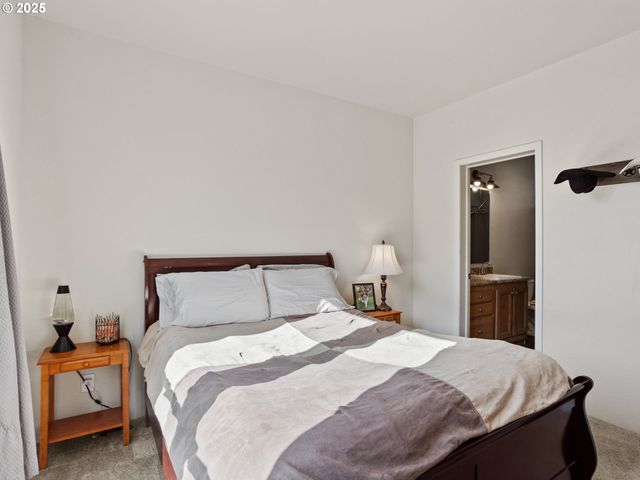 9700 Sw Tualatin Rd 12, Tualatin, OR 97062