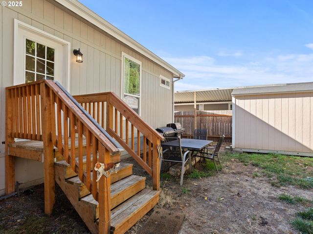 9700 Sw Tualatin Rd 12, Tualatin, OR 97062