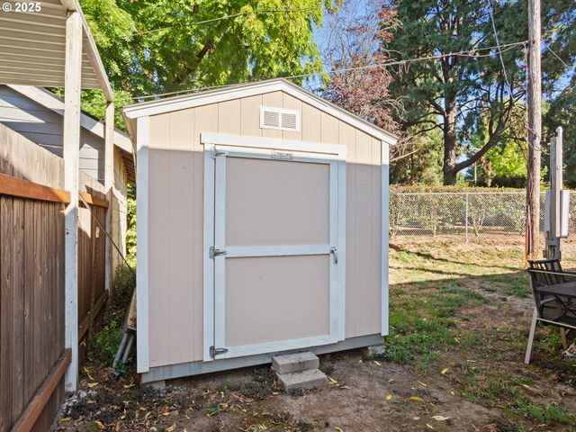 9700 Sw Tualatin Rd 12, Tualatin, OR 97062