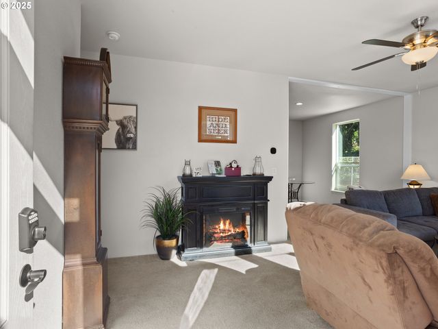 9700 Sw Tualatin Rd 12, Tualatin, OR 97062