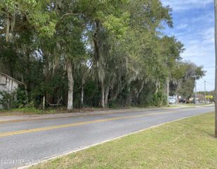 605 N SUMMIT Street, Crescent City, FL 32112