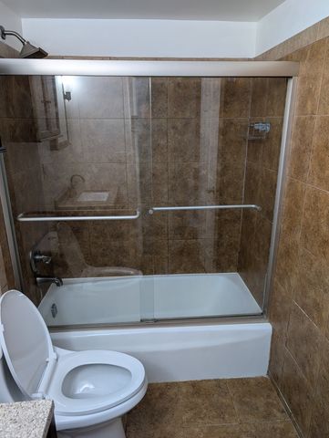1756 Fayette C, Hoffman Estates, IL 60169