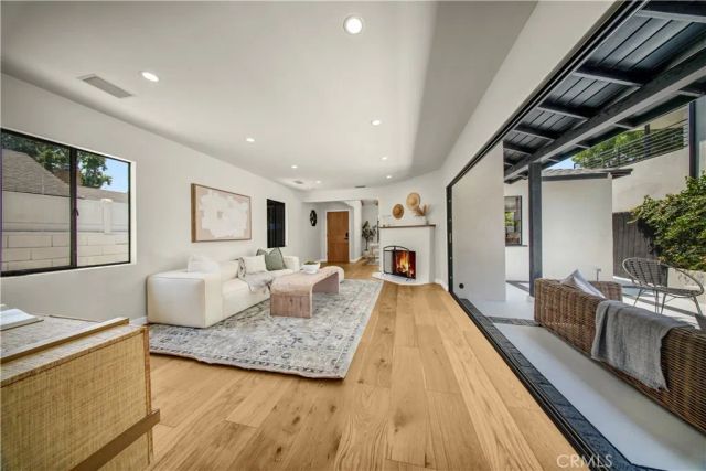 4038 Denny, Studio City, CA 91604
