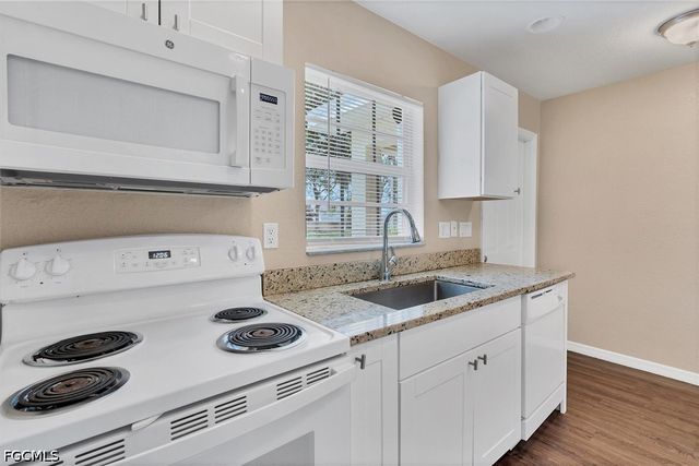 5257 Leeds RD, Fort Myers, FL 33907