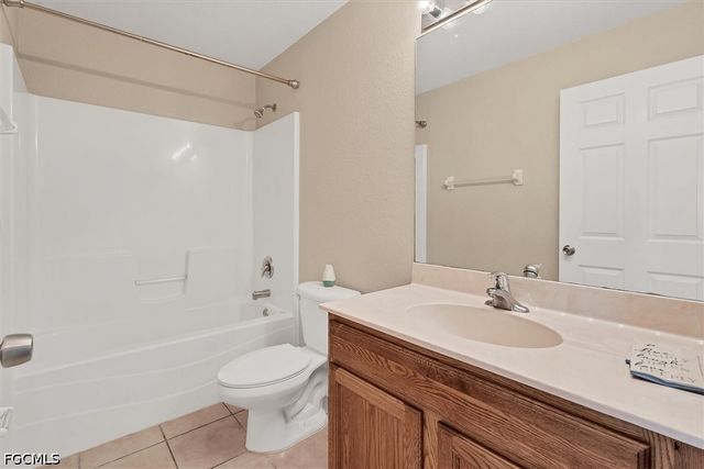 5257 Leeds RD, Fort Myers, FL 33907