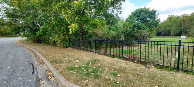 51 Levanno Drive, Crown Point, IN 46307