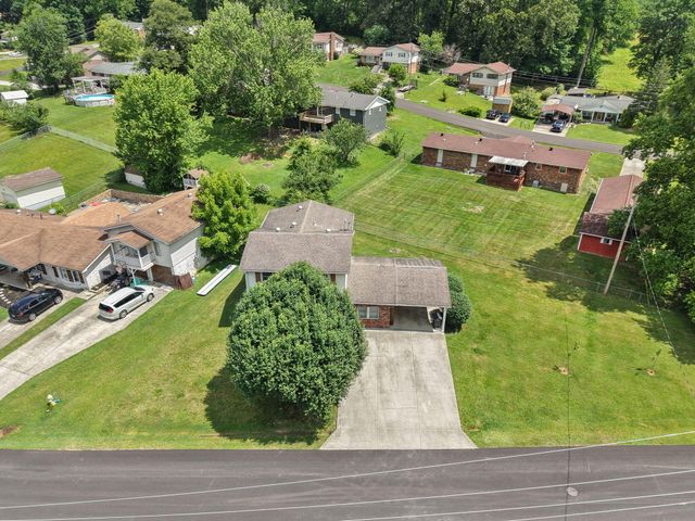 697 Oaklawn Circle, Corbin, KY 40701