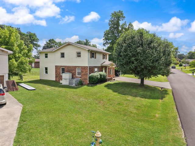 697 Oaklawn Circle, Corbin, KY 40701