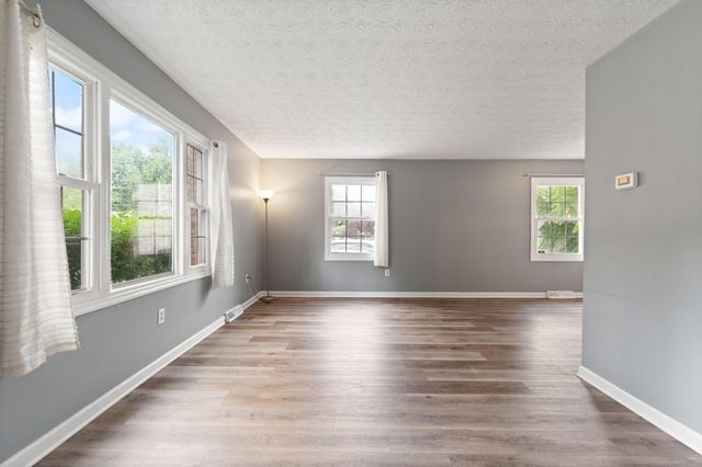 697 Oaklawn Circle, Corbin, KY 40701