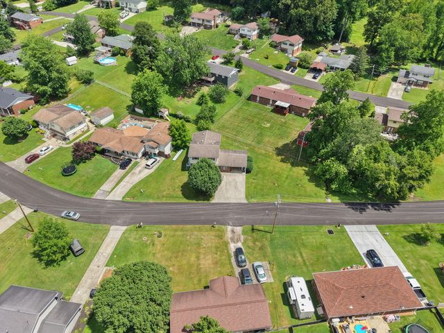 697 Oaklawn Circle, Corbin, KY 40701