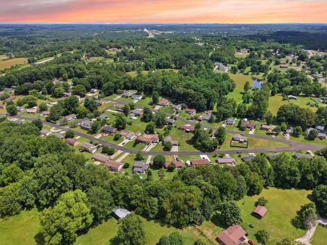 697 Oaklawn Circle, Corbin, KY 40701